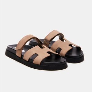 Steve Madden New Tan Sliders/ Sandals